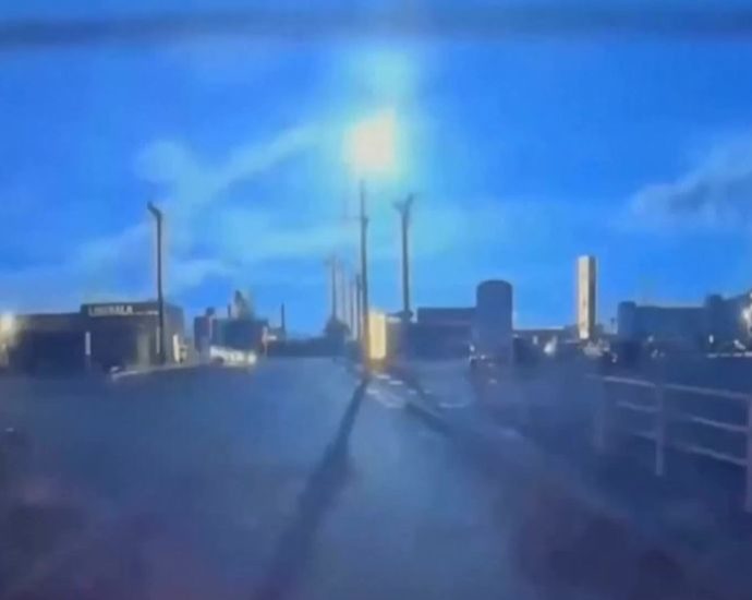 watch-stunning-moment-meteorite-blazes-across-sky-in-japan