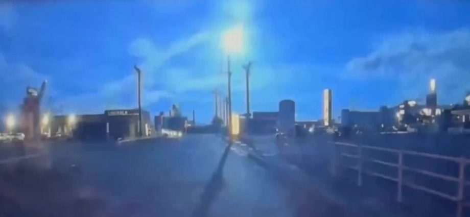watch-stunning-moment-meteorite-blazes-across-sky-in-japan