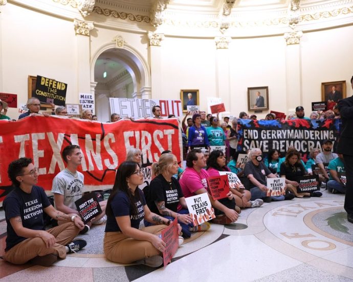 texas’-republican-controlled-house-approves-new-maps-to-create-more-winnable-gop-congressional-seats