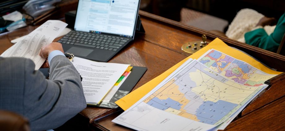 texas-house-approves-new-congressional-maps-to-boost-gop-edge