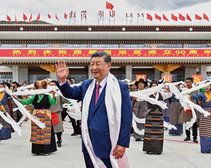 xi-jinping-makes-rare-visit-to-tibet-as-60-years-of-chinese-rule-celebrated