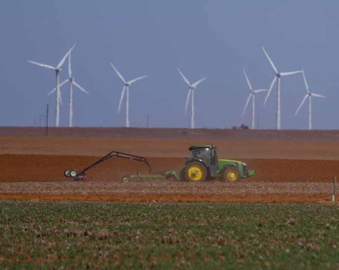 texas-shows-how-the-traitor’s-anti-green-moves-threaten a-red-economy