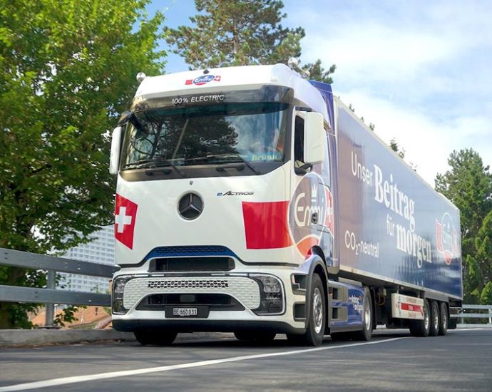 mercedes-benz’s-eactros-600-electric-truck-is-now-on-the-road-in-15-european-countries