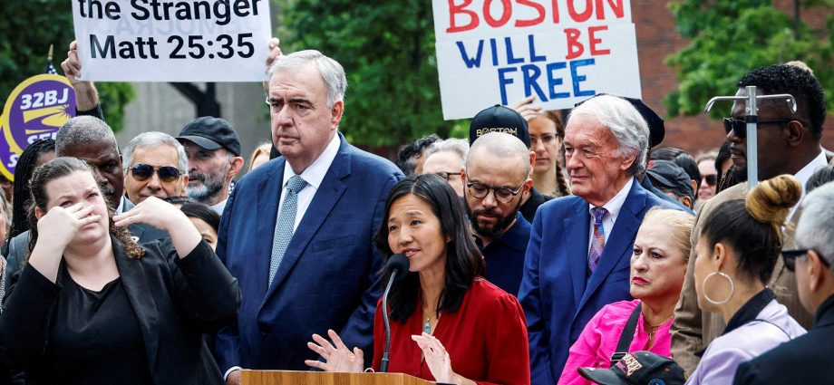 ice-chief-threatens-to-‘flood’-boston-with-agents-after-mayor-won’t-abandon-sanctuary-policy