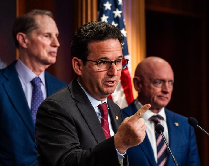 democrats-press-marco-rubio-about-‘catastrophic’-killing-of-journalists-in-gaza