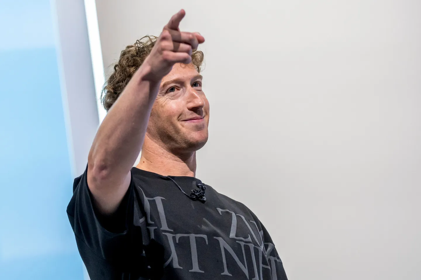 mark-zuckerberg’s-billion-dollar-ai-push-–-msl’s-restructuring