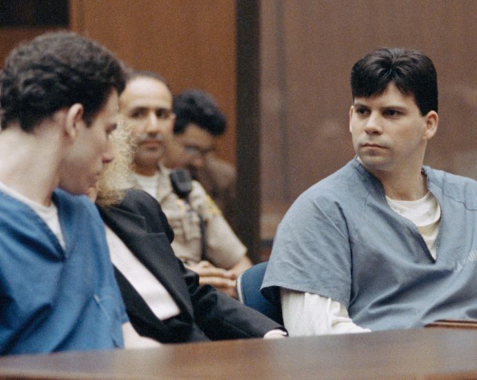 erik-menendez-to-remain-in-jail,-denied-parole-by-ca-parole-board