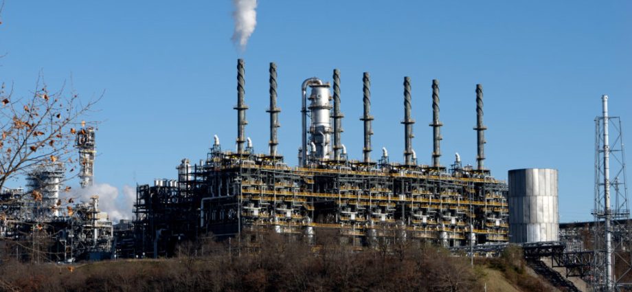 pennsylvania-lured-shell-to-the-state-with-a-$165-billion-tax-break.-now-the-company-wants-to-sell-its-plant