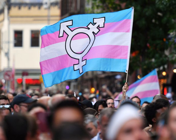 more-than-2.8-million-americans-identify-as-transgender,-report-finds
