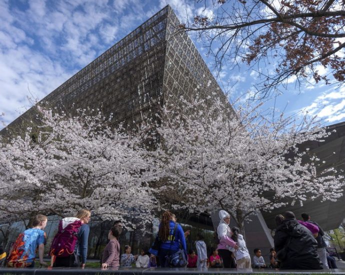 on-the-smithsonian-and-slavery