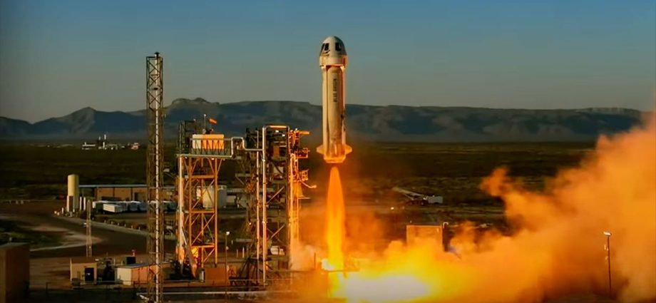 Watch Blue Origin launch its 200th payload on 35th New Shepard spaceflight Aug. 23