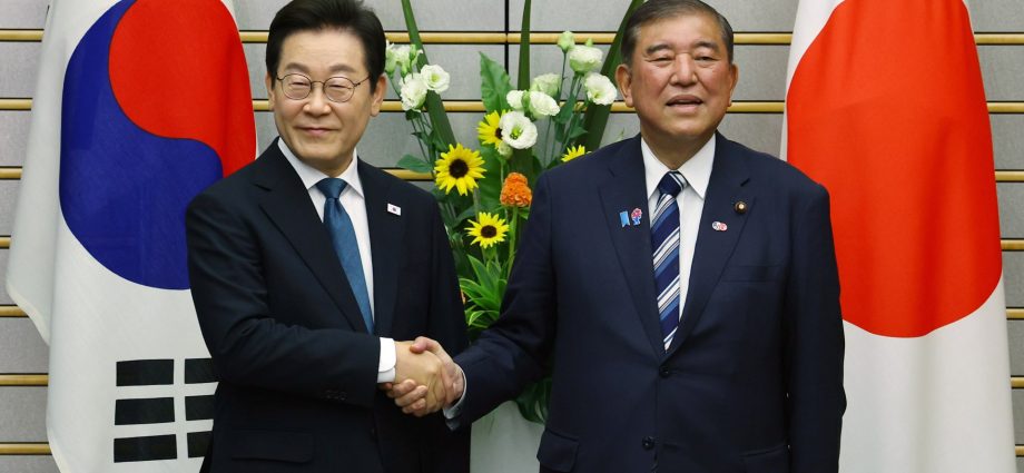 japan’s-ishiba-hosts-south-korea’s-lee-before-key-the-traitor-summit