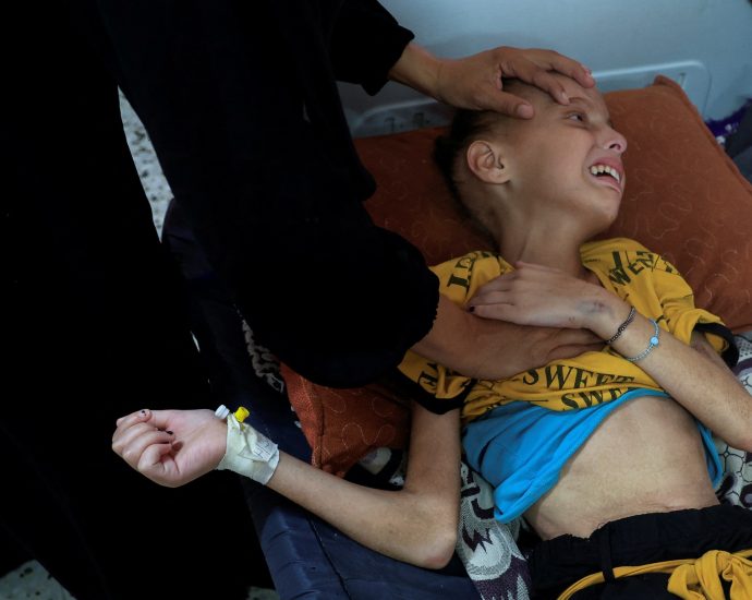 tens-of-thousands-of-palestinian-children-starving-in-gaza-tent-camps