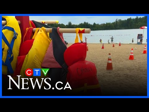 final-weekend-of-lifeguards-at-ottawa-beaches