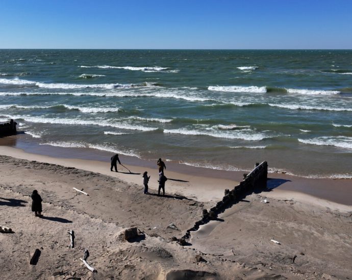 great-lakes-microplastics-research-could-inform-national-and-global-policy
