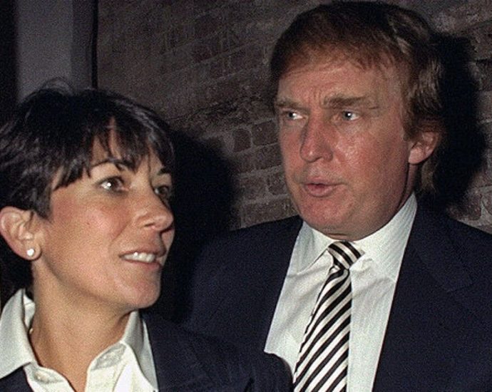 cnn-analyst-pinpoints-the-weirdest-part-of-ghislaine-maxwell’s-‘simply-bizarre’-doj-interview