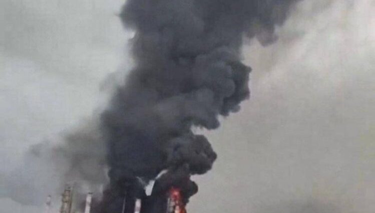 ukrainian-drones-strike-russian-port-and-oil-refinery-in-coordinated-attack-on-war-funding-infrastructure