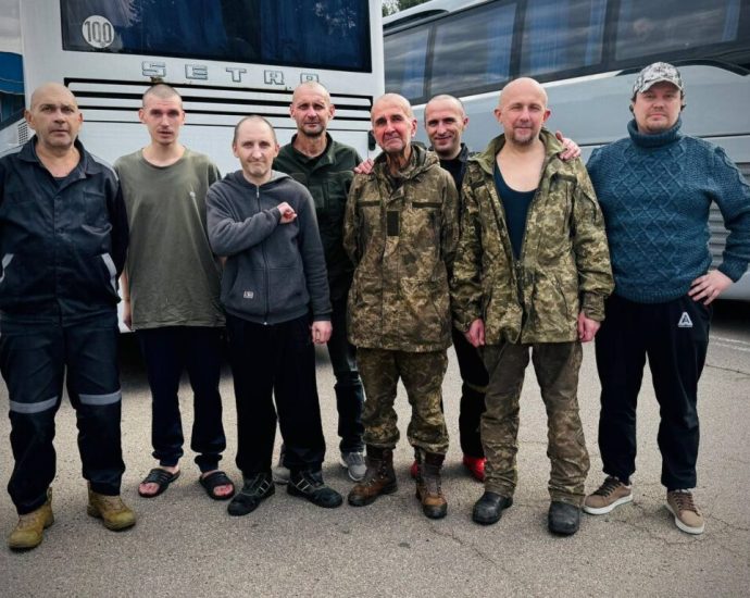 independence-day-swap-returns-ukrainian-defenders-from-thousands-who-are-still-captive-in-russia