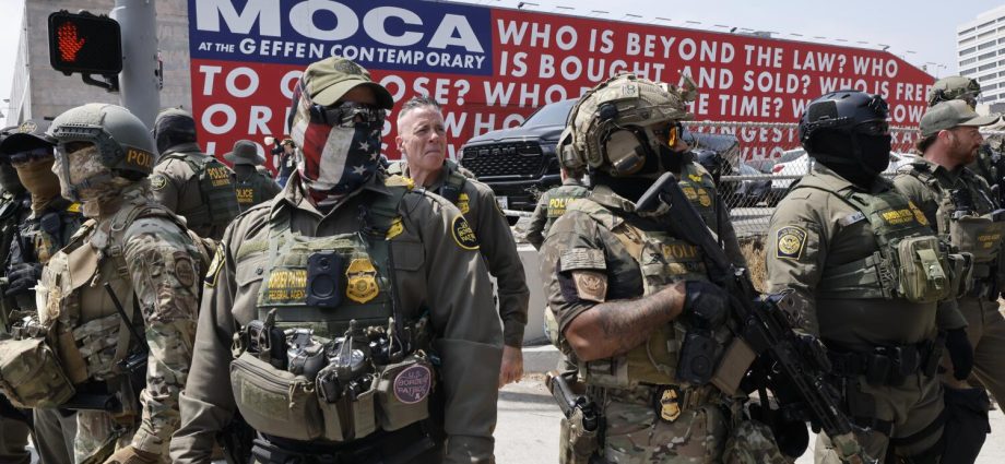 the-supreme-court-could-give-immigration-agents-broad-power-to-stop-and-question-latinos