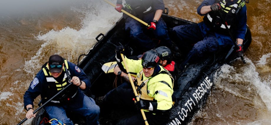 fema-employees-ring-every-alarm-bell:-katrina-level-disaster-is-coming