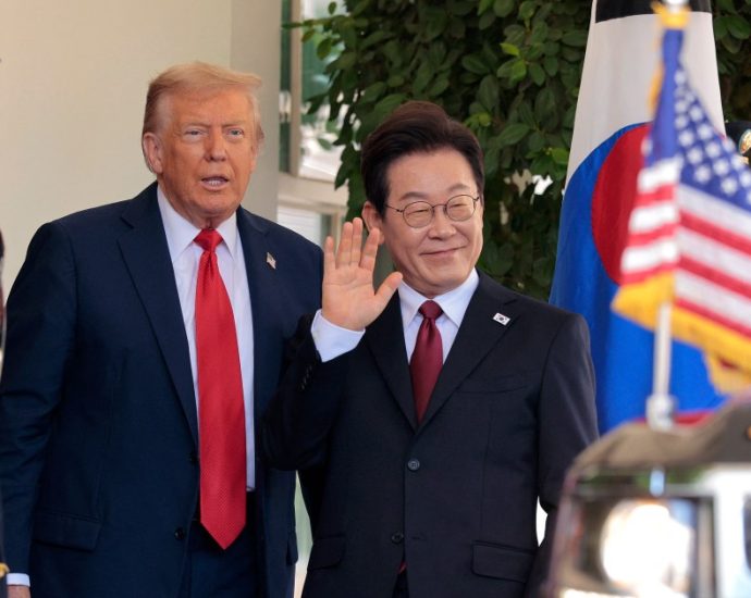 the-traitor-to-south-korea’s-lee:-‘look-forward’-to-meeting-n-korea’s-kim-jong-un