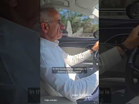 turkish-transportation-minister-shares-video-driving-225-kmph-|-dw-news