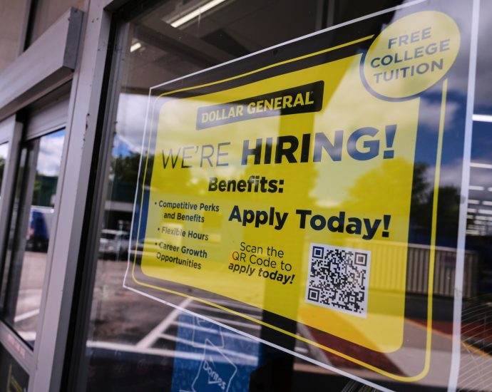 us-consumer-confidence-tumbles-as-labour-market-slows