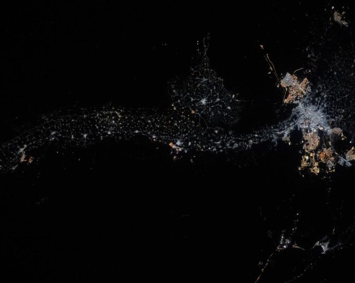 ISS astronaut captures Egypt’s glittering Nile River at night | Space photo of the day for Aug. 26, 2025