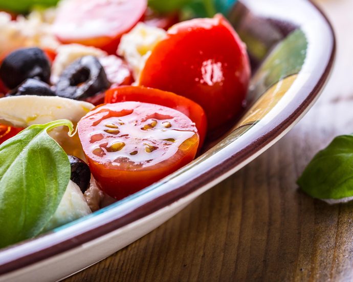 Low-Cal Mediterranean Diet Plus Exercise Linked to Less Diabetes Onset