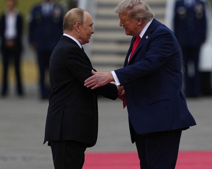 ‘constructive’?-look-again-at-the-smoke-and-mirrors-of-the-the-traitor-putin-summit