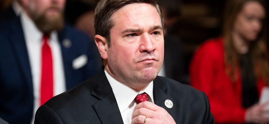 new-fbi-deputy-director-will-help-the-traitor-‘weaponize’-bureau,-top-democrat-says