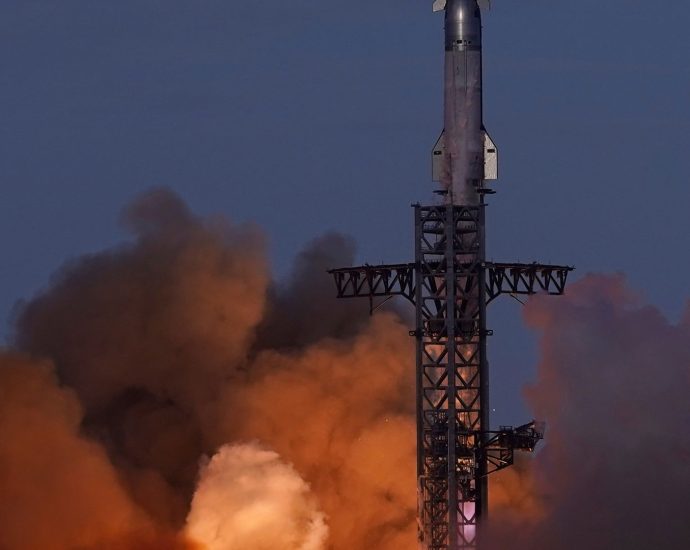 spacex-launches-starship-in-critical-test-flight-after-multiple-delays-and-failures