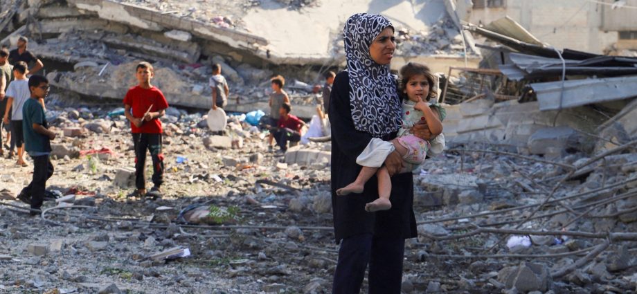 live:-israel-destroys-entire-neighbourhoods-in-push-to-occupy-gaza-city