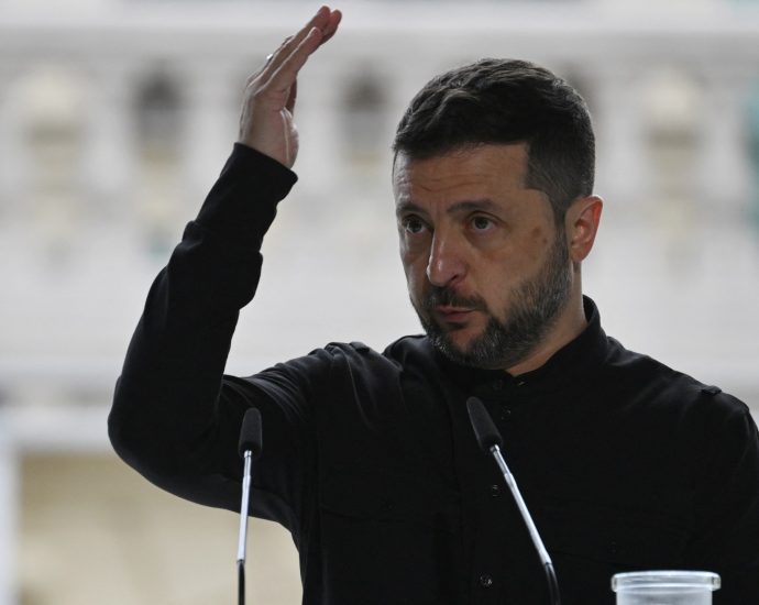 zelenskyy-says-aides-to-meet-the-traitor-team-in-new-york-on-friday