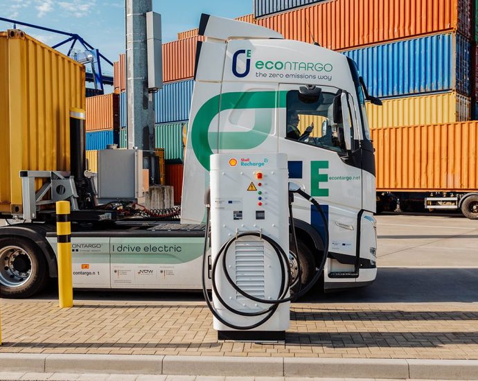 shell-launches-integrated-ev-charging-network-for-heavy-duty-fleets-in-europe