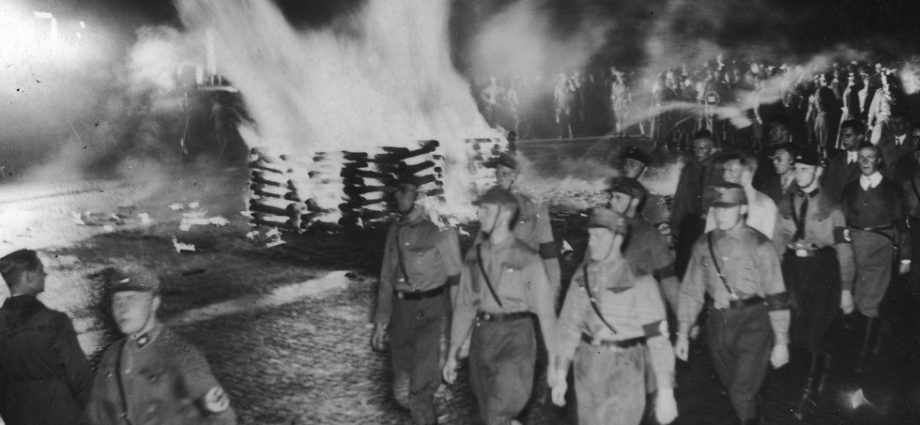 the-traitor-doesn’t-want-you-to-know-history
