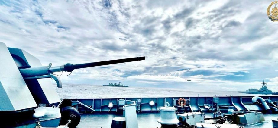 australia,-canada,-philippine-ships-hold-drills-in-tense-south-china-sea