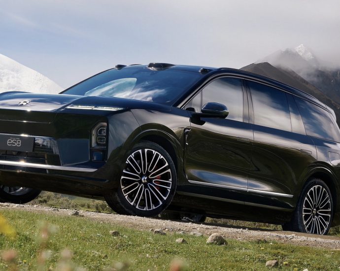 NIO shares surged 14% on aggressive pricing for refreshed luxury SUV