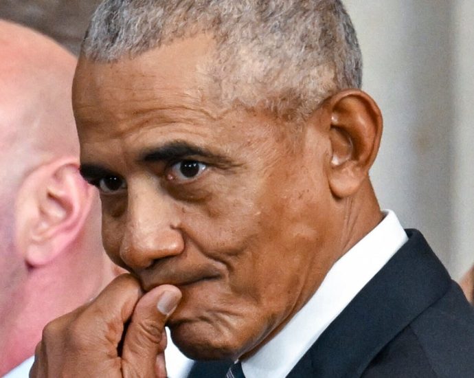 barack-obama-breaks-from-annual-tradition-‘with-everything-going-on-right-now’