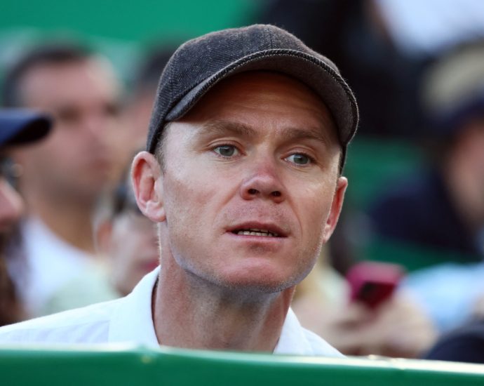 cyclist-froome-to-undergo-surgery-after-airlift-rescue