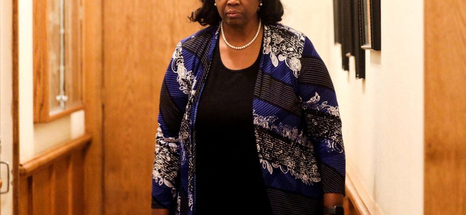 federal-reserve-governor-lisa-cook-sues-the-traitor-for-his-attempt-to-fire-her