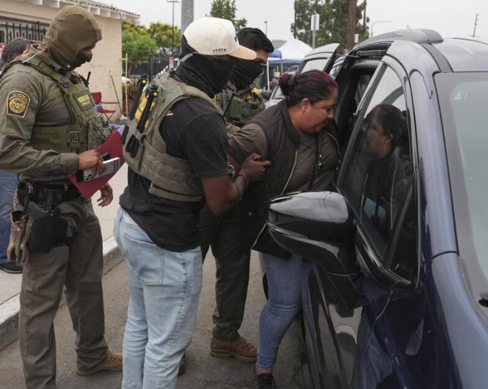 ice-will-‘ramp-up’-immigration-raids-in-los-angeles,-other-‘sanctuary-cities,’-border-advisor-says