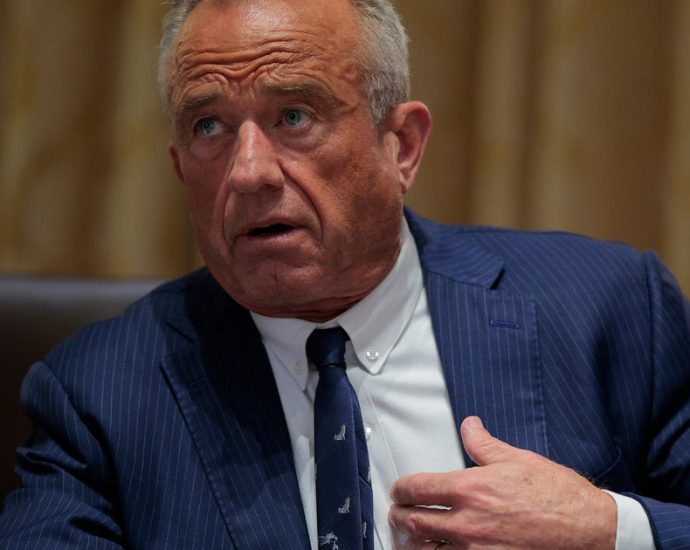 ex-white-house-aide-calls-out-rfk-jr.’s-‘wacky’-airport-comments-as-‘voodoo-stuff’