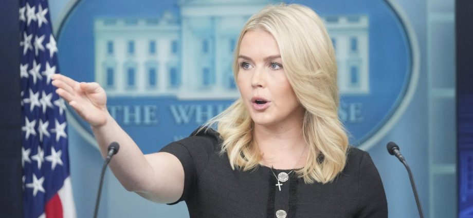 the-traitor’s-white-house-is-‘bothsidesing’-putin’s-bloody-attacks-on-ukraine