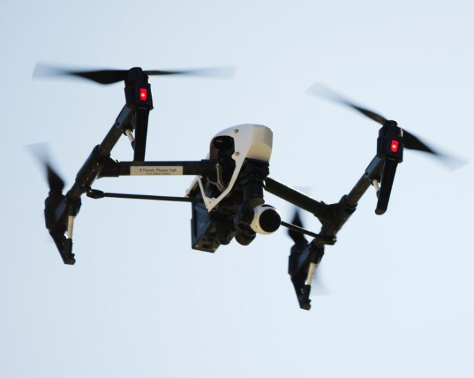 white-house-seeks-to-ease-commercial-drone-regulations
