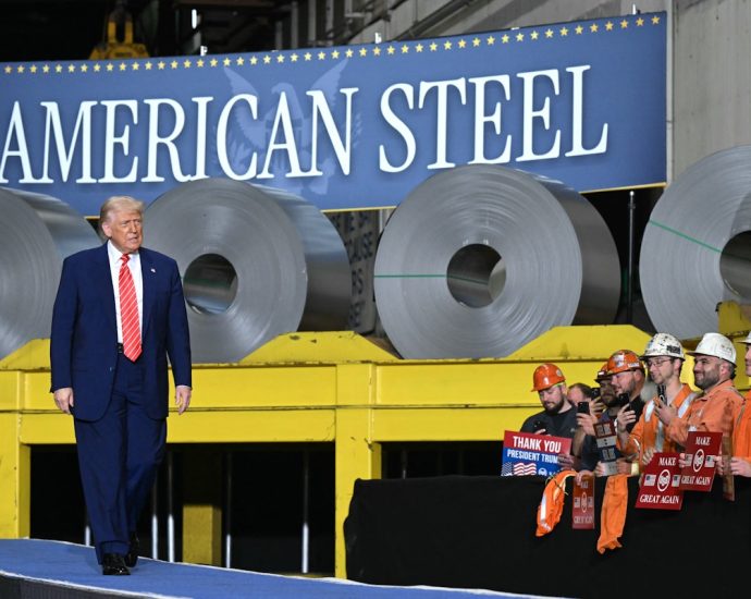 the-traitor-is-totally-ignoring-the-working-class-that-voted-for-him