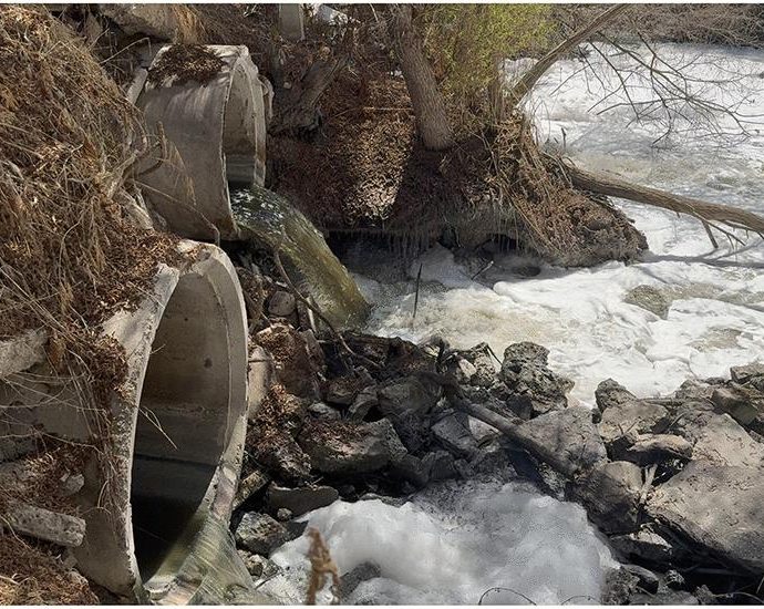 Heavily polluted Tijuana River drives regional air quality crisis | Science