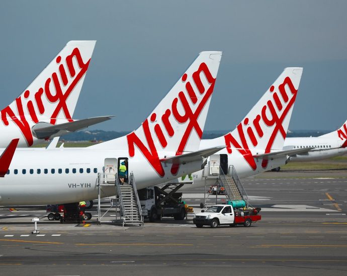 airline-asks-passengers-to-pee-in-bottles-after-all-toilets-break