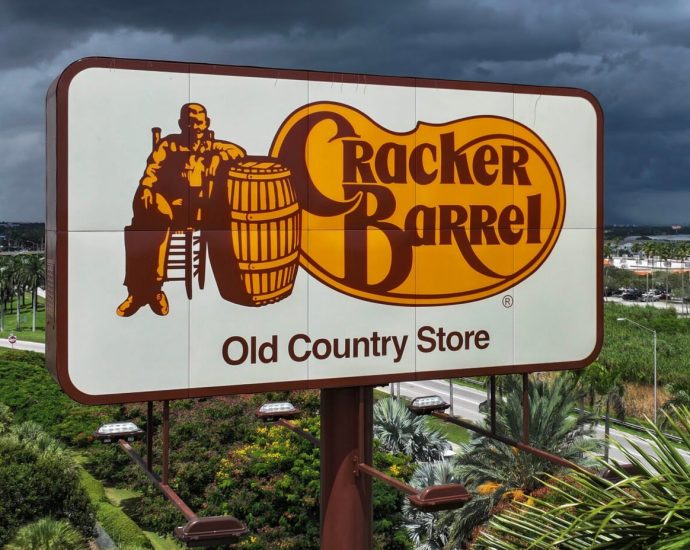 cracker-barrel-just-erased-its-pride,-veteran,-women-and-dei-efforts-amid-logo-backlash