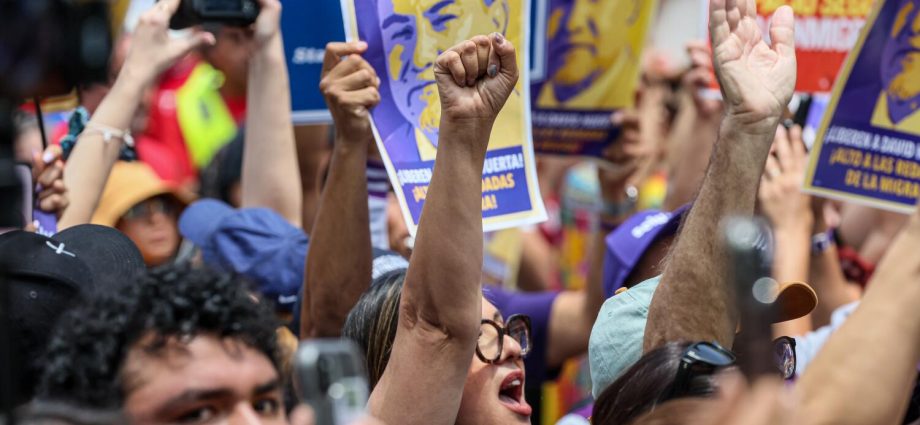 ‘moment-of-crisis’:-unions-in-somber-mood-this-labor-day